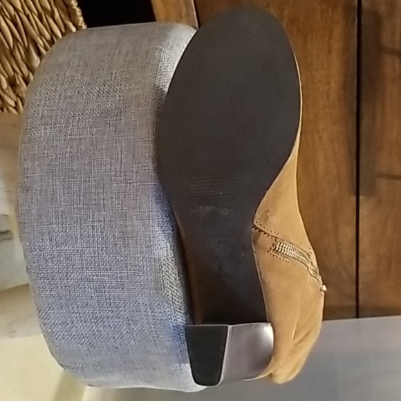 Michael Kors. Knee high boots. Side ziper. - Picture 7 of 7